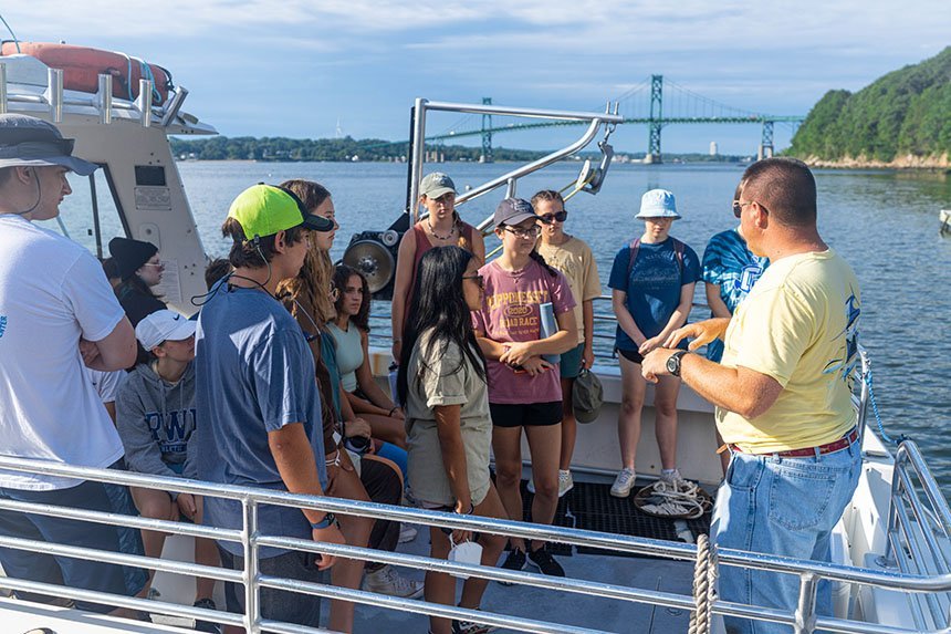 RWU Lets High School Students Dive into World of Marine Biology | Roger